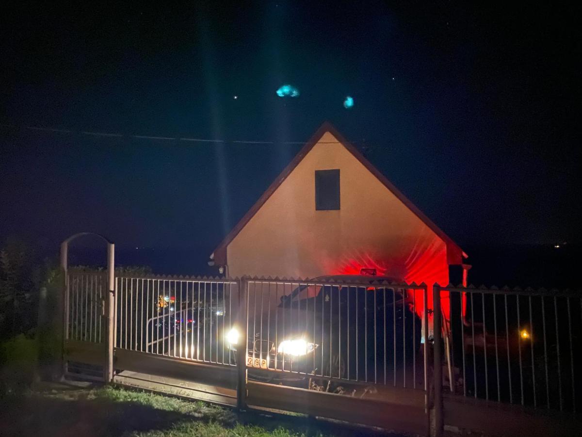 Feher Szolo Vendeghaz Sátoraljaújhely Bagian luar foto